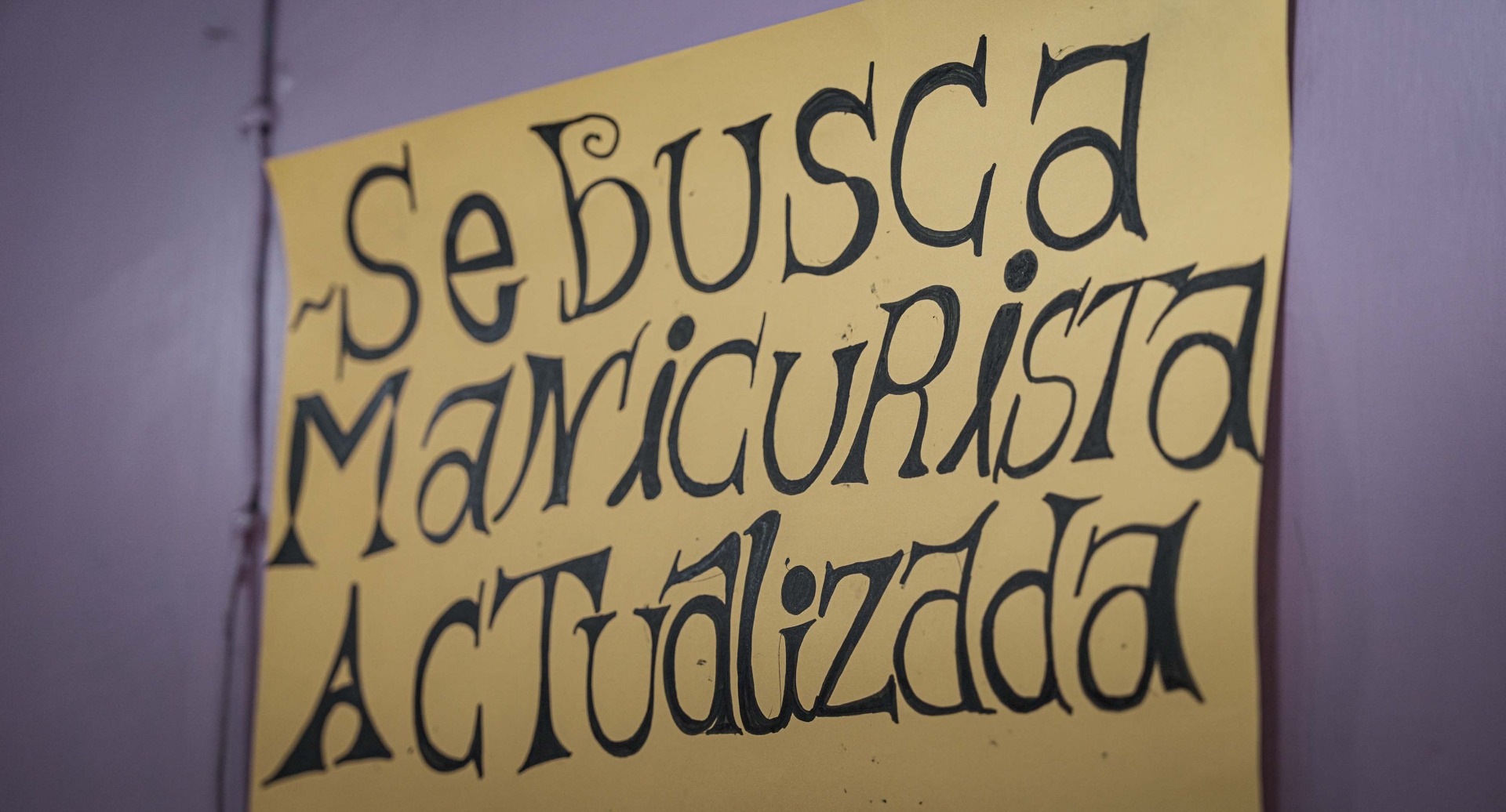 Peluquería, se busca personal. Foto: Fernando Mercado