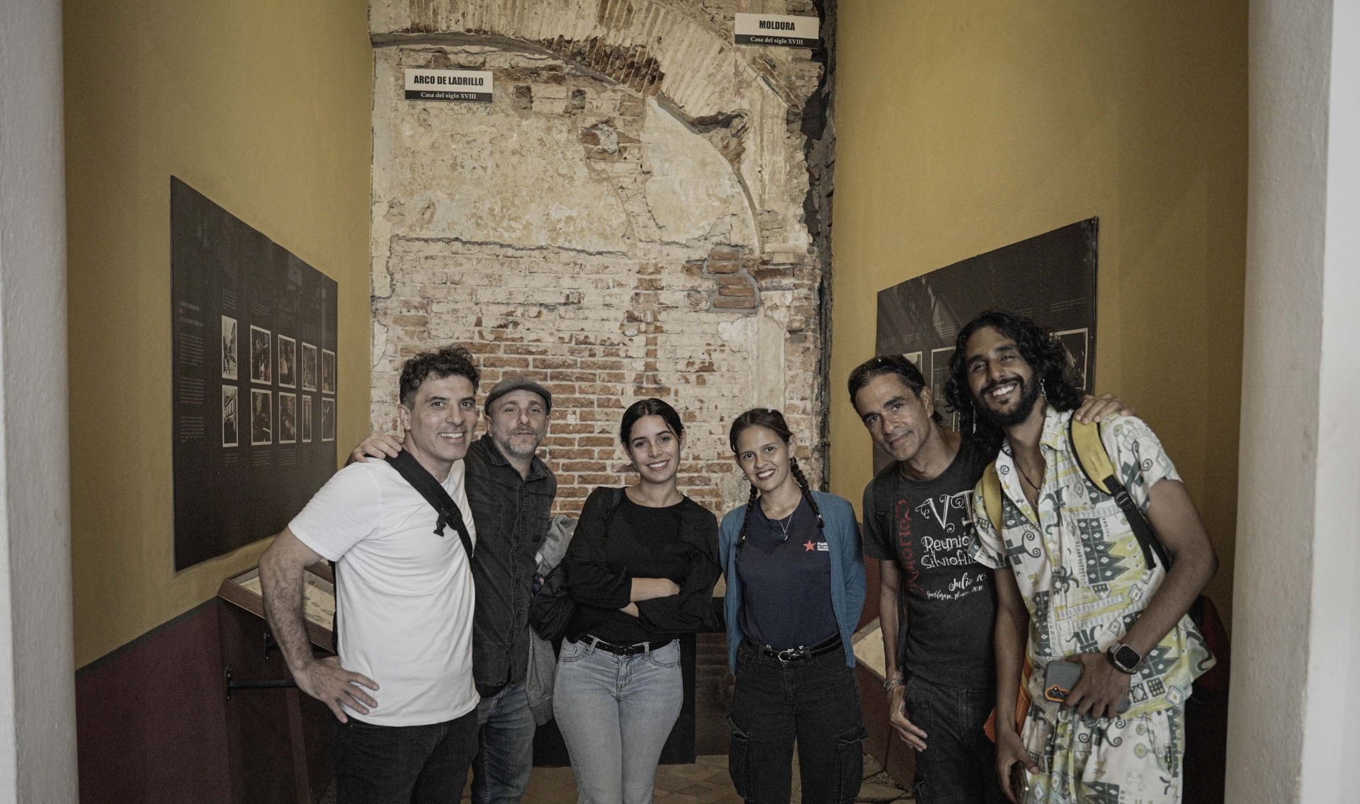 Documentalistas de Argentina, Cuba y Venezuela, recorriendo el casco histórico de Caracas