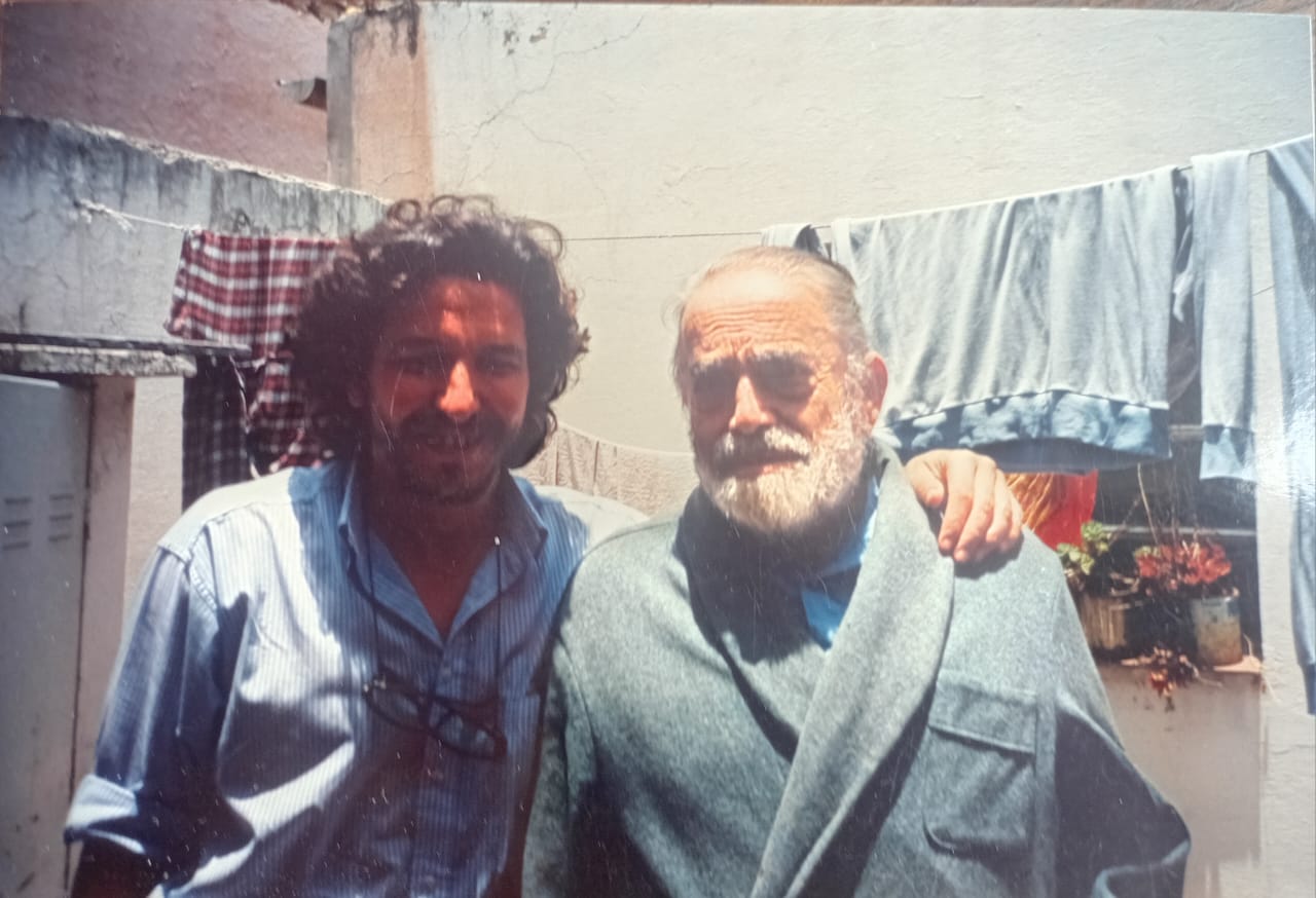 Luis con el Cuchi, en Salta, 1991