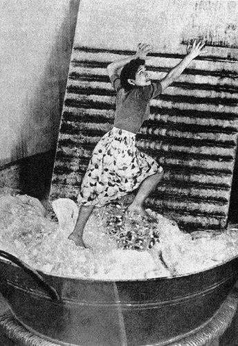 Suenos de Libertad. Tabla de lavar. Grete Stern
